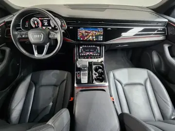 2023 Audi Q8 с пробегом 38 175 км