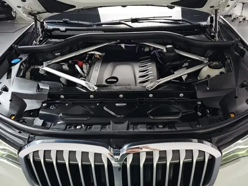 2022 BMW X7 с пробегом 128 963 км