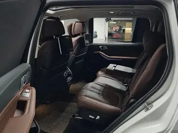 2022 BMW X7 с пробегом 128 963 км