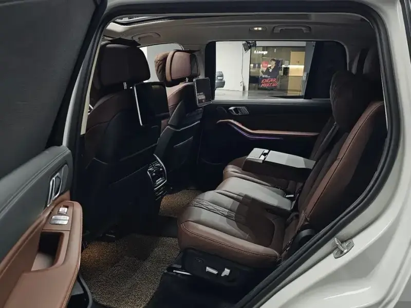 2022 BMW X7 с пробегом 128 963 км