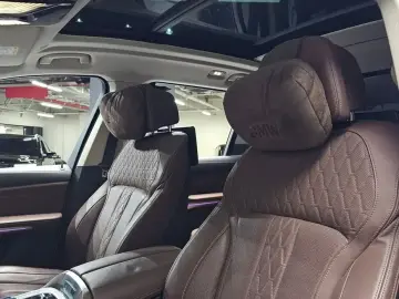 2022 BMW X7 с пробегом 128 963 км