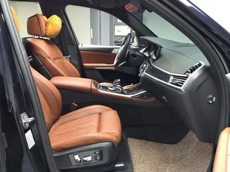 2022 BMW X7 с пробегом 31 333 км
