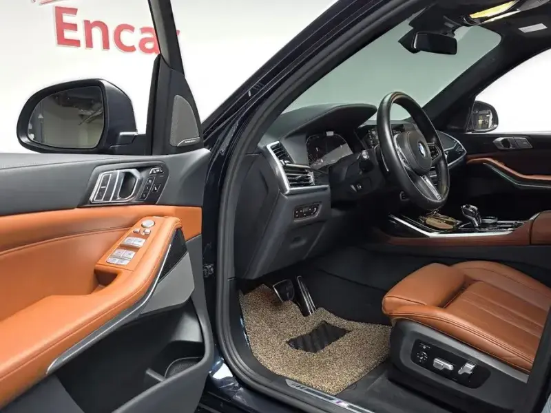 2022 BMW X7 с пробегом 31 333 км