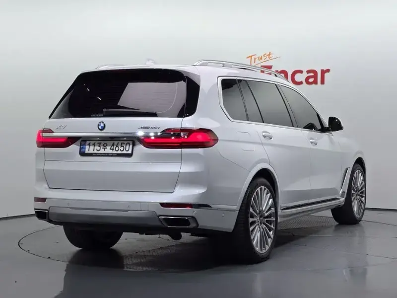 2022 BMW X7 с пробегом 28 932 км