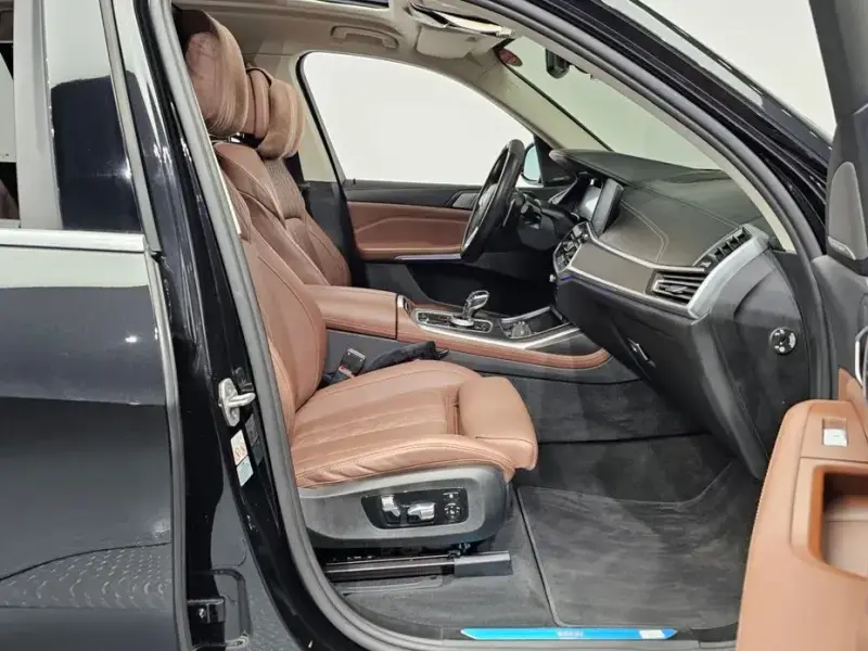 2022 BMW X7 с пробегом 50 908 км