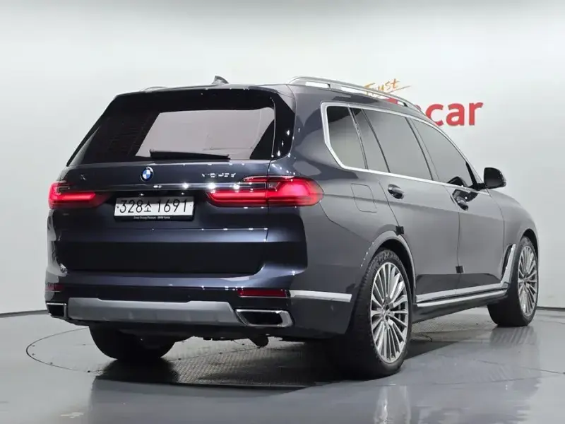2022 BMW X7 с пробегом 36 982 км
