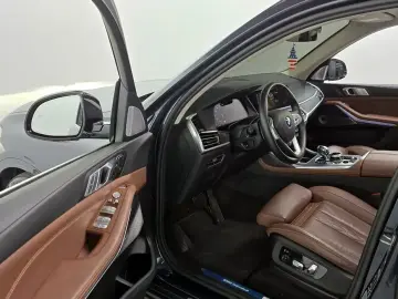 2022 BMW X7 с пробегом 36 982 км