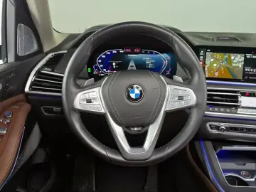 2022 BMW X7 с пробегом 36 982 км