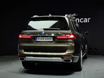 2022 BMW X7 с пробегом 67 377 км