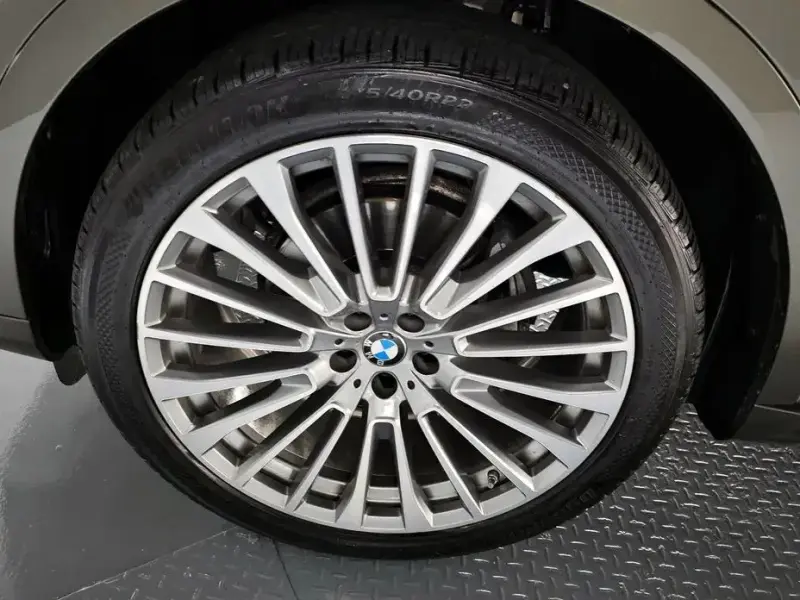 2022 BMW X7 с пробегом 67 377 км