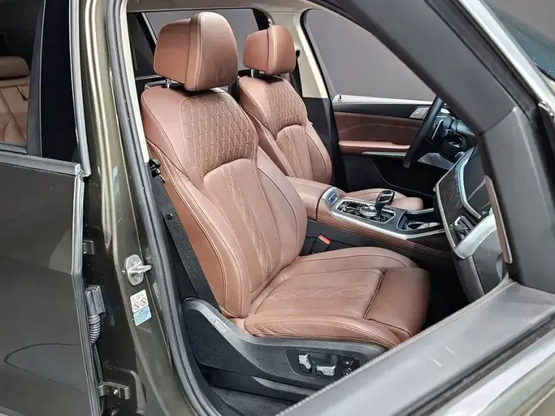 2022 BMW X7 с пробегом 67 377 км
