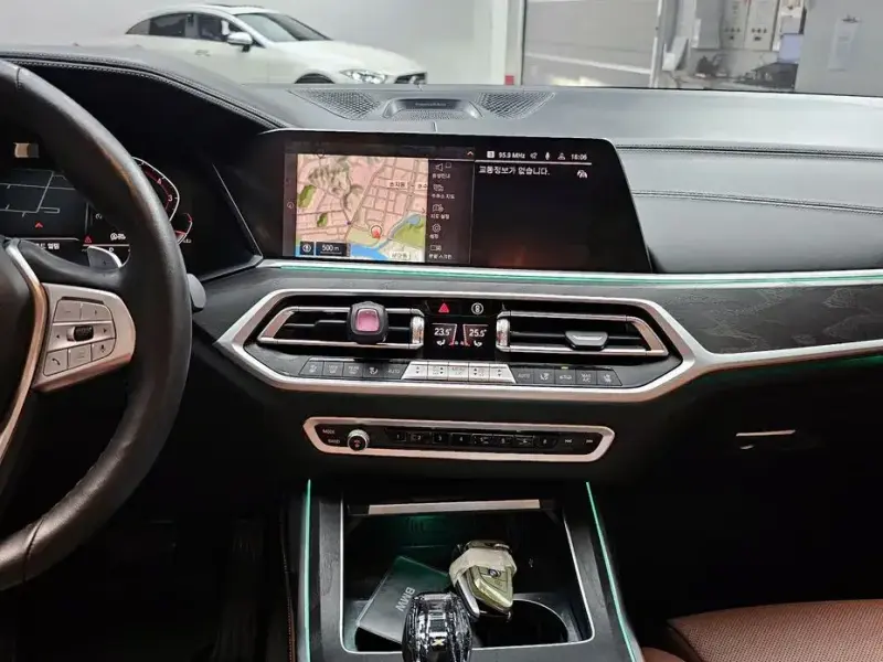 2022 BMW X7 с пробегом 67 377 км