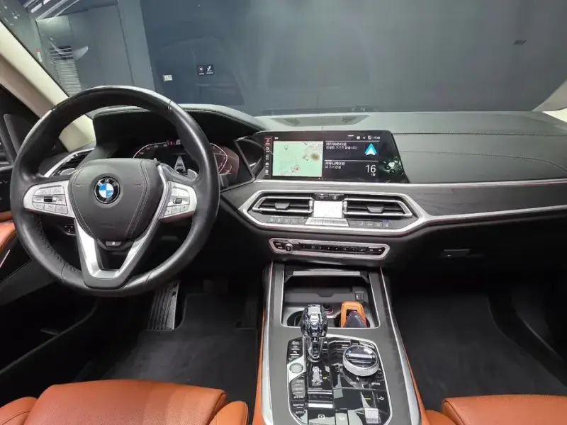 2022 BMW X7 с пробегом 120 047 км