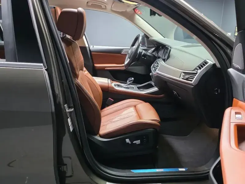 2022 BMW X7 с пробегом 120 047 км