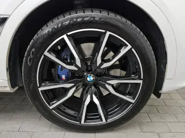 2022 BMW X7 с пробегом 63 032 км