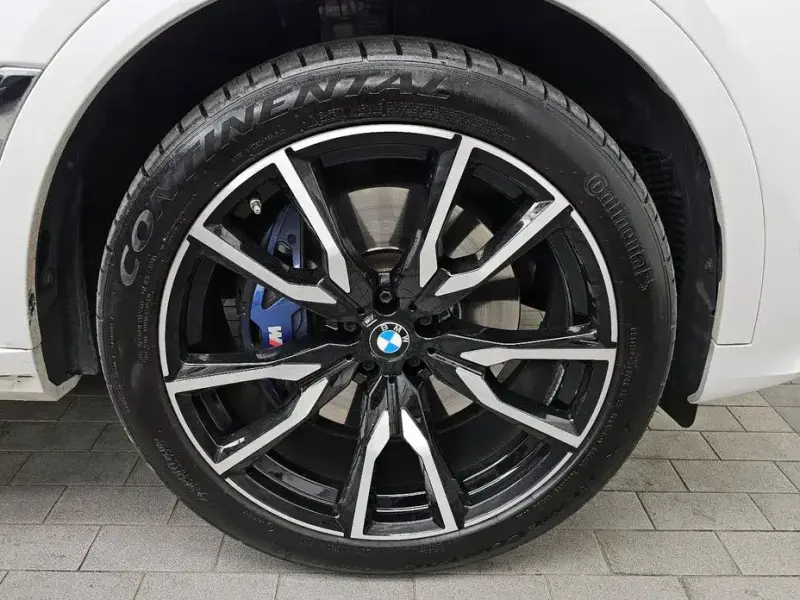 2022 BMW X7 с пробегом 63 032 км