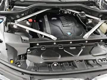 2022 BMW X7 с пробегом 63 032 км