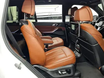 2022 BMW X7 с пробегом 63 032 км