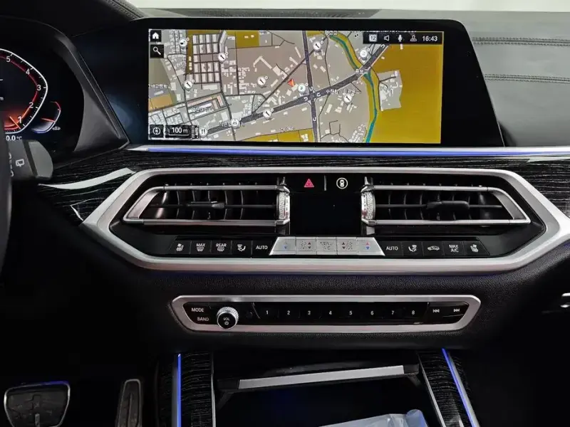 2022 BMW X7 с пробегом 63 032 км