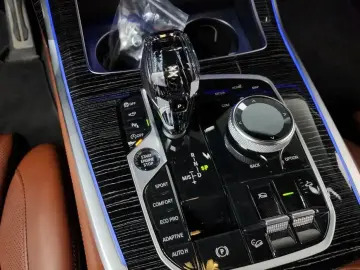 2022 BMW X7 с пробегом 75 645 км
