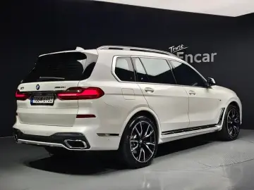 2022 BMW X7 с пробегом 13 913 км