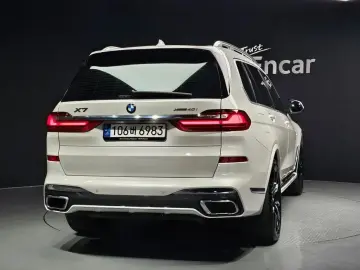 2022 BMW X7 с пробегом 13 913 км