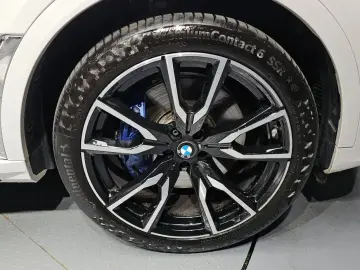 2022 BMW X7 с пробегом 13 913 км