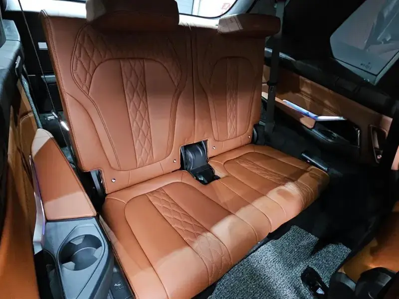 2022 BMW X7 с пробегом 13 913 км