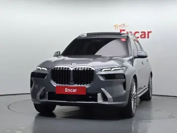 2022 BMW X7 с пробегом 12 240 км