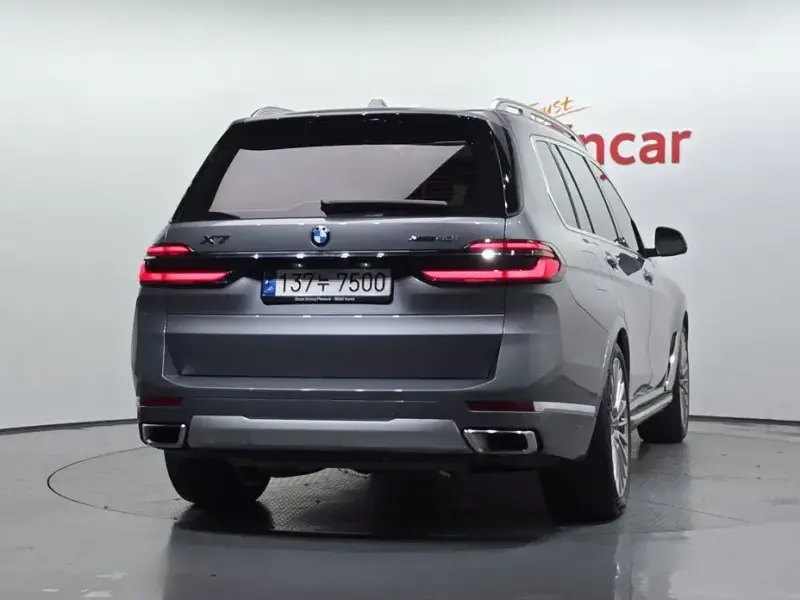 2022 BMW X7 с пробегом 12 240 км