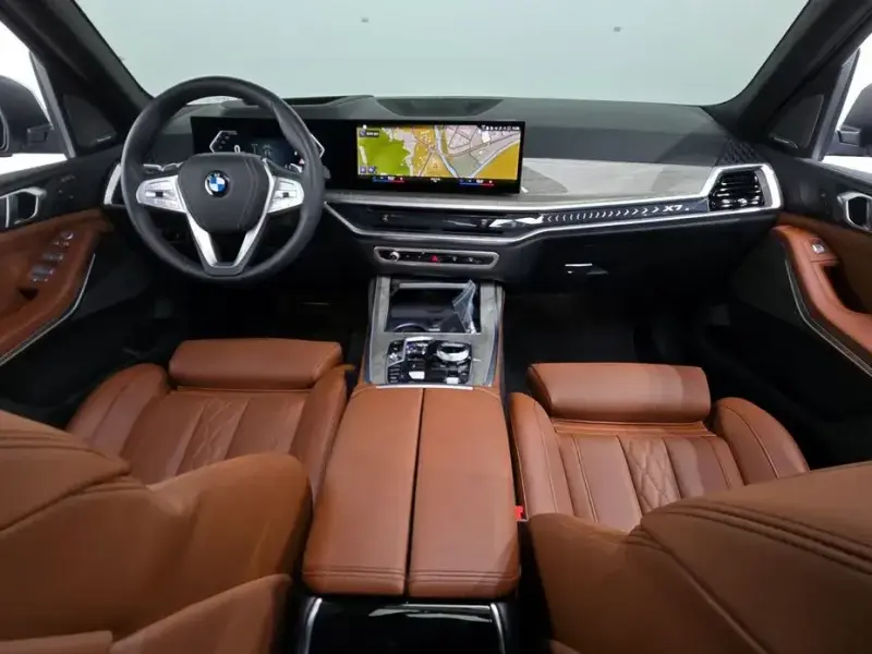 2022 BMW X7 с пробегом 12 240 км