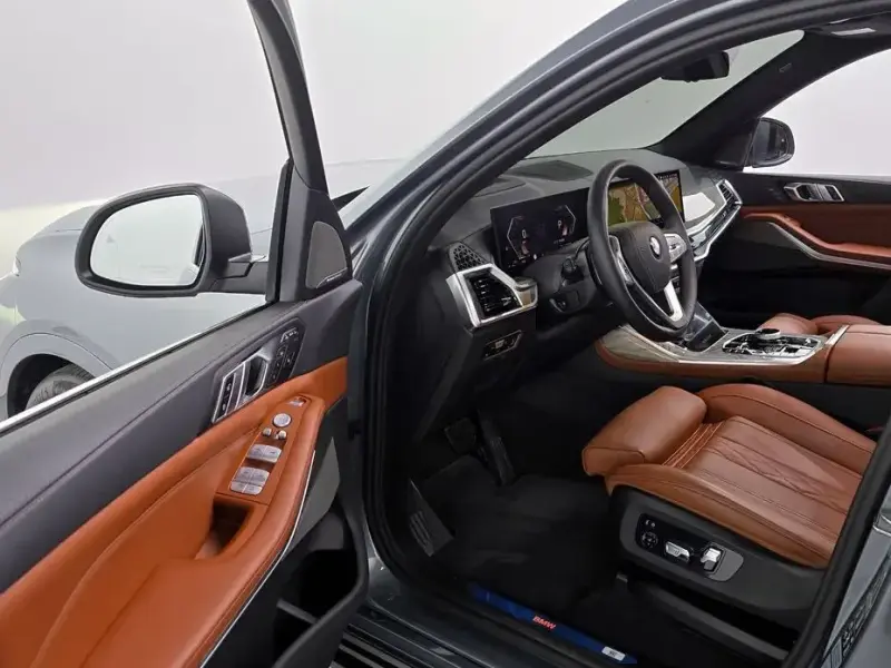 2022 BMW X7 с пробегом 12 240 км