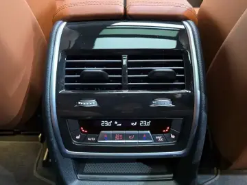 2022 BMW X7 с пробегом 12 240 км