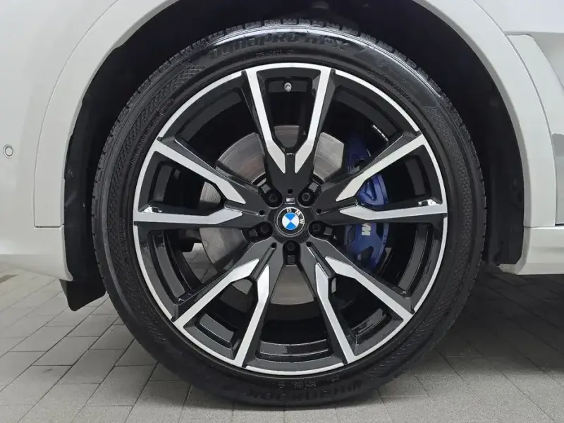 2022 BMW X7 с пробегом 71 678 км
