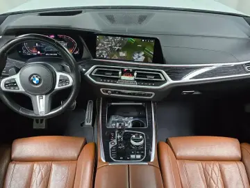 2022 BMW X7 с пробегом 71 678 км