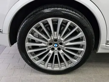 2022 BMW X7 с пробегом 49 356 км