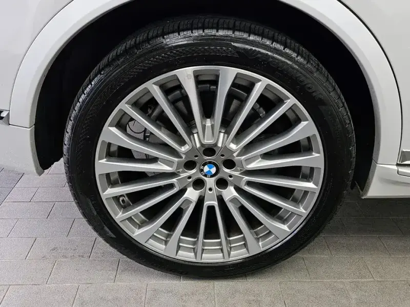 2022 BMW X7 с пробегом 49 356 км