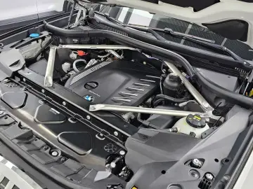 2022 BMW X7 с пробегом 49 356 км