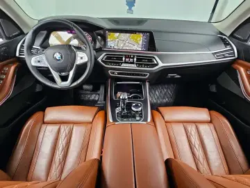2022 BMW X7 с пробегом 49 356 км