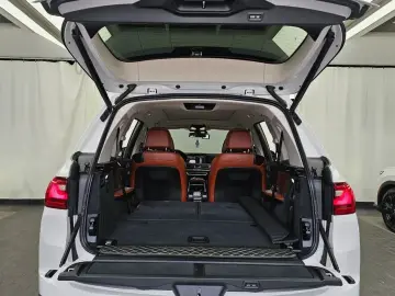 2022 BMW X7 с пробегом 49 356 км
