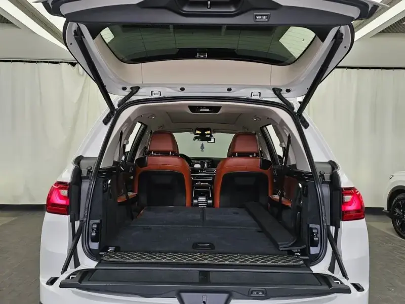 2022 BMW X7 с пробегом 49 356 км