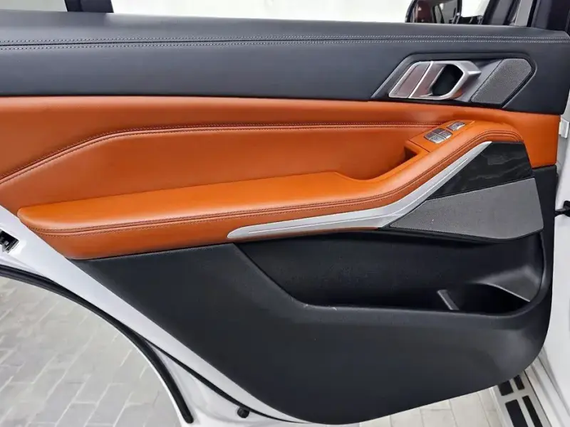 2022 BMW X7 с пробегом 49 356 км