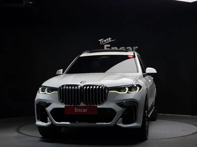 2022 BMW X7 с пробегом 26 713 км