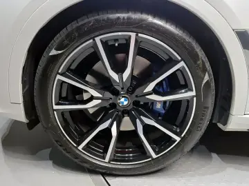 2022 BMW X7 с пробегом 26 713 км