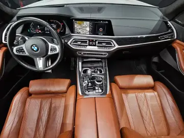 2022 BMW X7 с пробегом 76 069 км