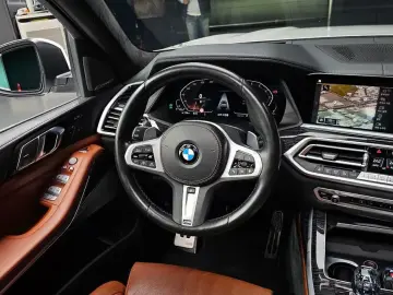 2022 BMW X7 с пробегом 76 069 км