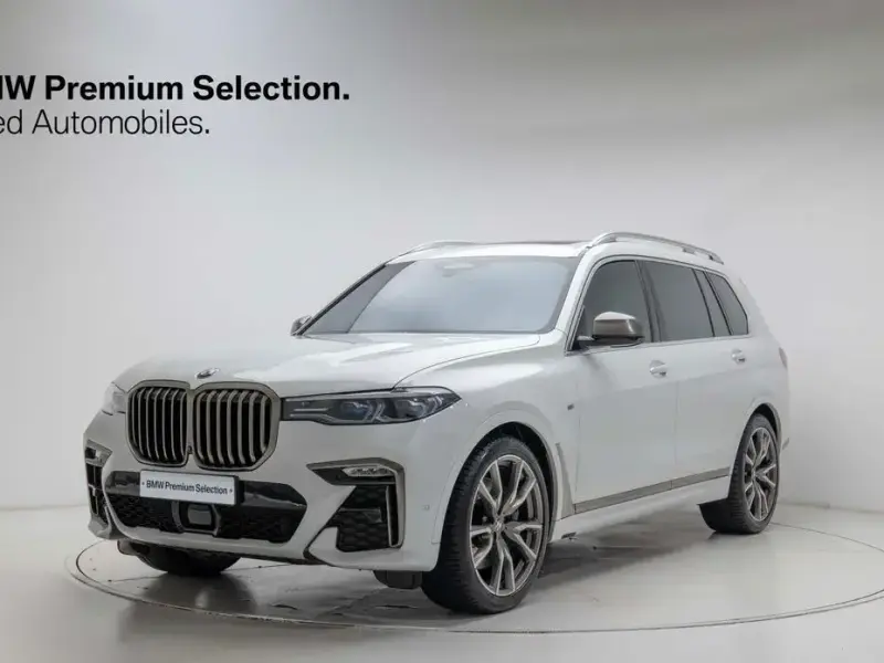 2022 BMW X7 с пробегом 82 643 км