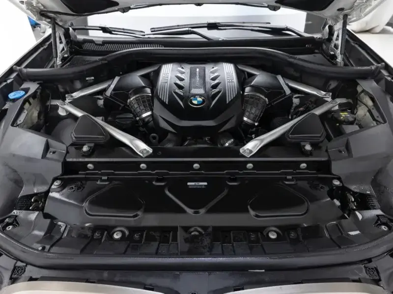 2022 BMW X7 с пробегом 82 643 км