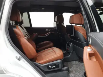 2022 BMW X7 с пробегом 53 441 км