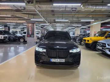 2022 BMW X7 с пробегом 77 000 км
